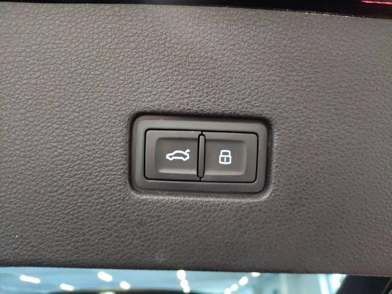 Audi Q8 Q8 50 TDI 286 CV quattro tiptronic Sport