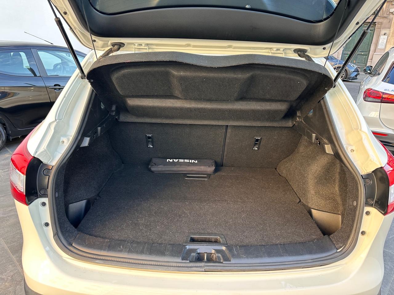 Nissan Qashqai 1.5 dCi N-Connecta