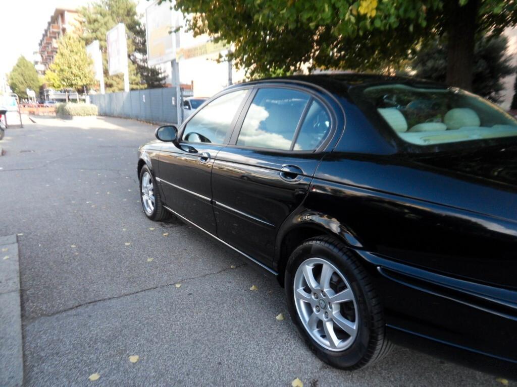 Jaguar X-Type 2.2D cat Classic
