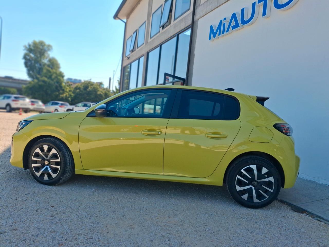 Peugeot 208 Hybrid 110 e-DCS6 Business