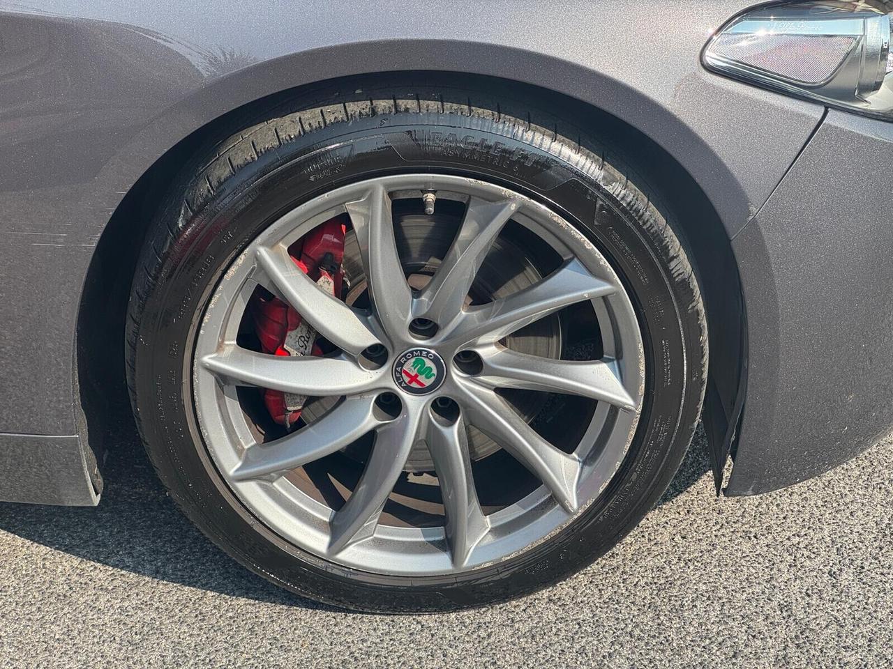 Alfa Romeo Giulia 2.2 Turbodiesel 180 CV AT8 AWD Q4 Super