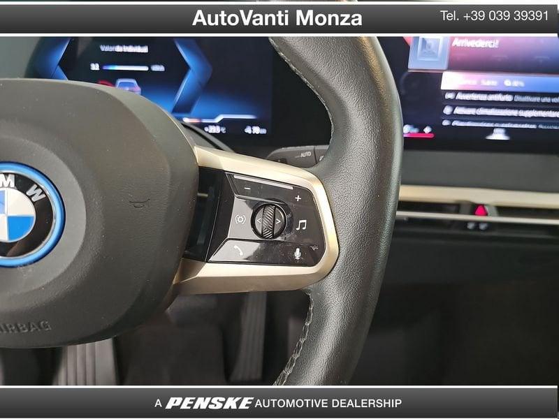 BMW iX iX xDrive40 Pacchetto Sportivo