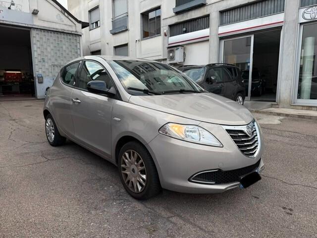 Lancia Ypsilon 1.2 GPL Ecochic Silver NEOPATENTATI
