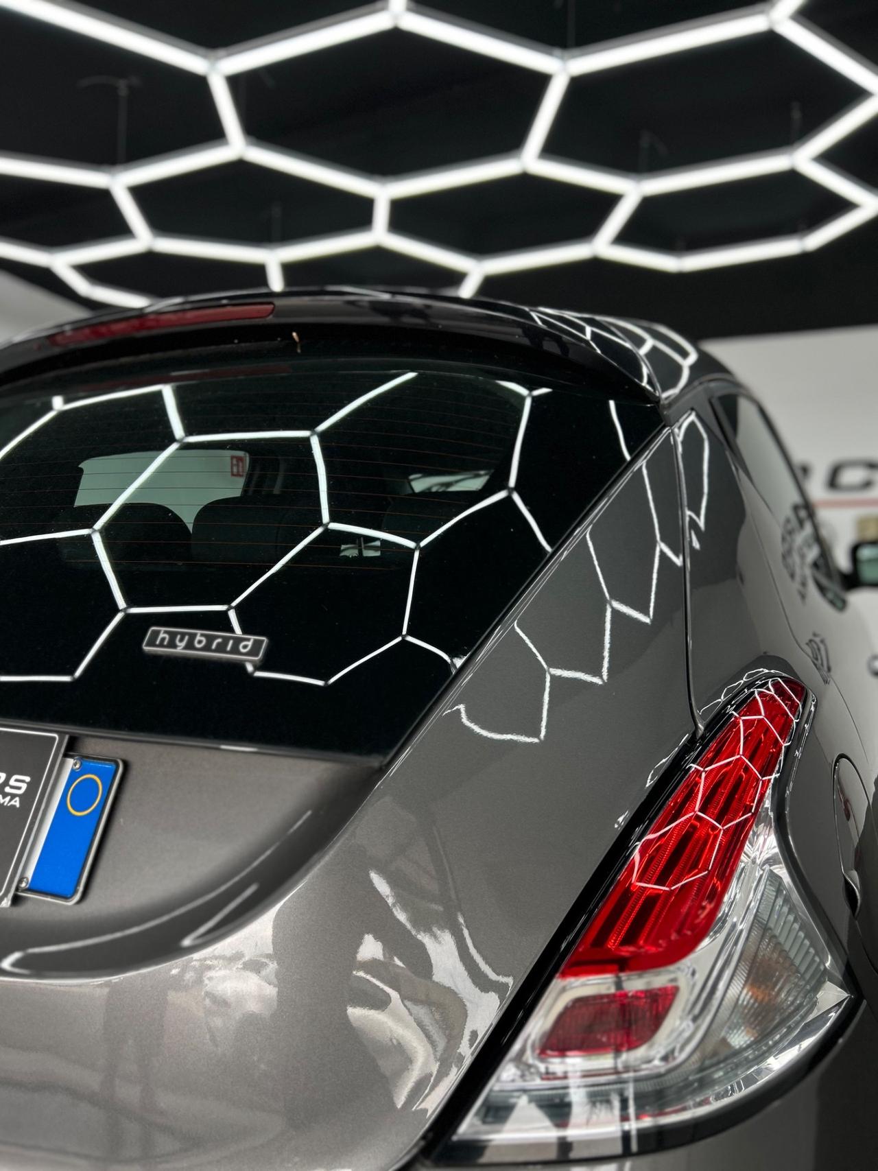 Lancia Ypsilon 1.0 FireFly 5 porte S&S Hybrid Silver Plus