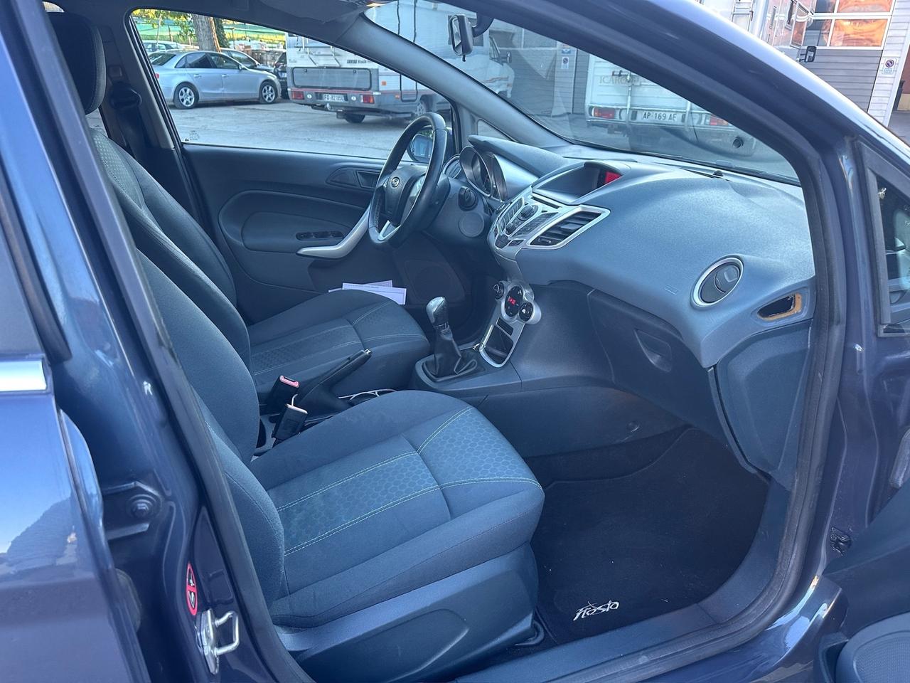 Ford Fiesta 1.4 TDCi 70CV 5 porte Titanium