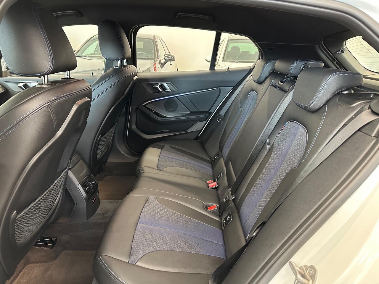 Bmw 118 118i 5p. Msport