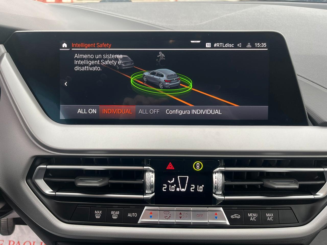 Bmw 118 118d 5p. Business Advantage