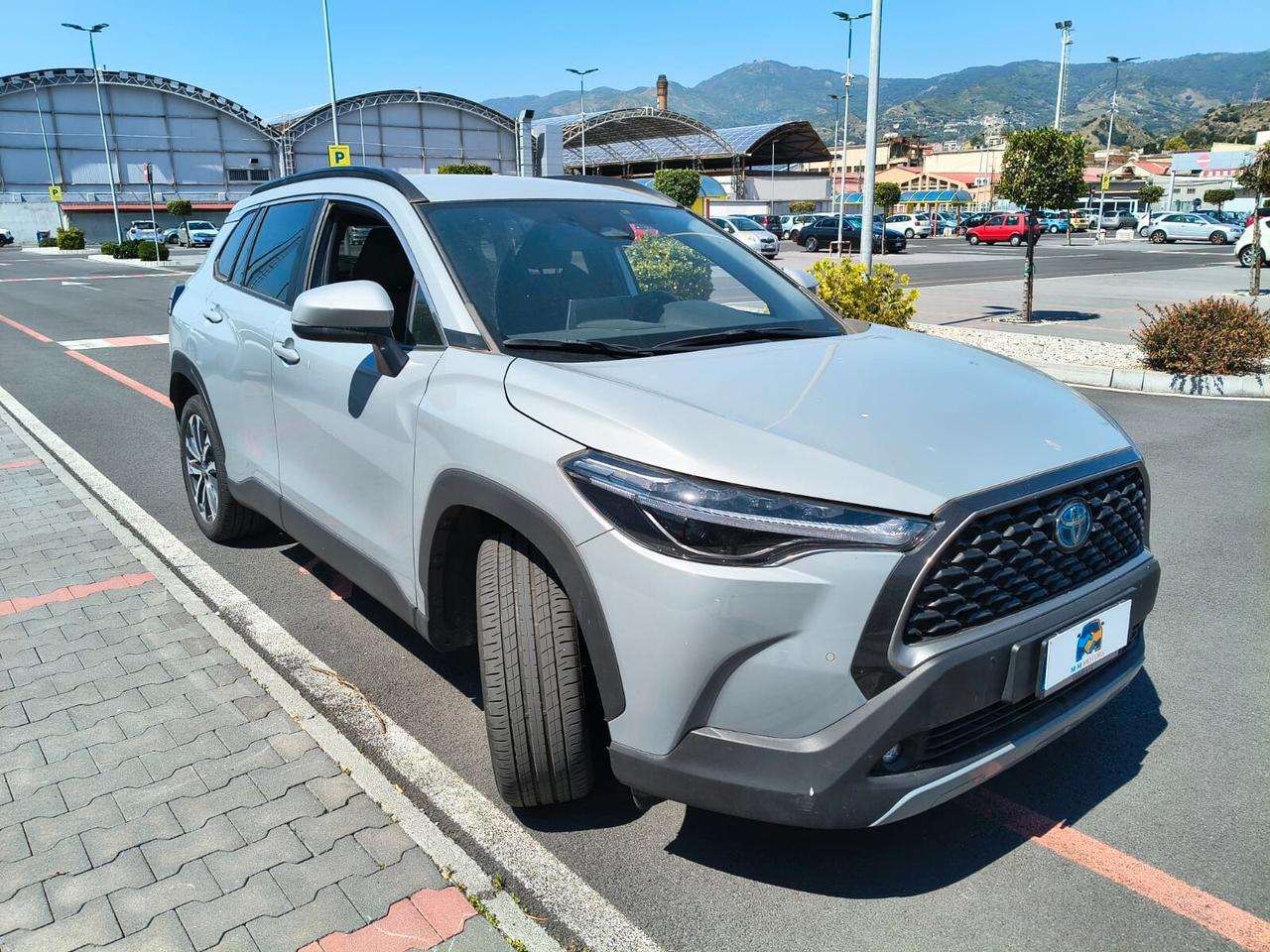 Toyota Corolla Cross 2.0 Hybrid 197 CV E-CVT Lounge Light