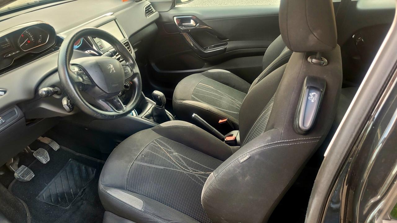Peugeot 208 1.2 VTi 82 CV 3 porte Allure