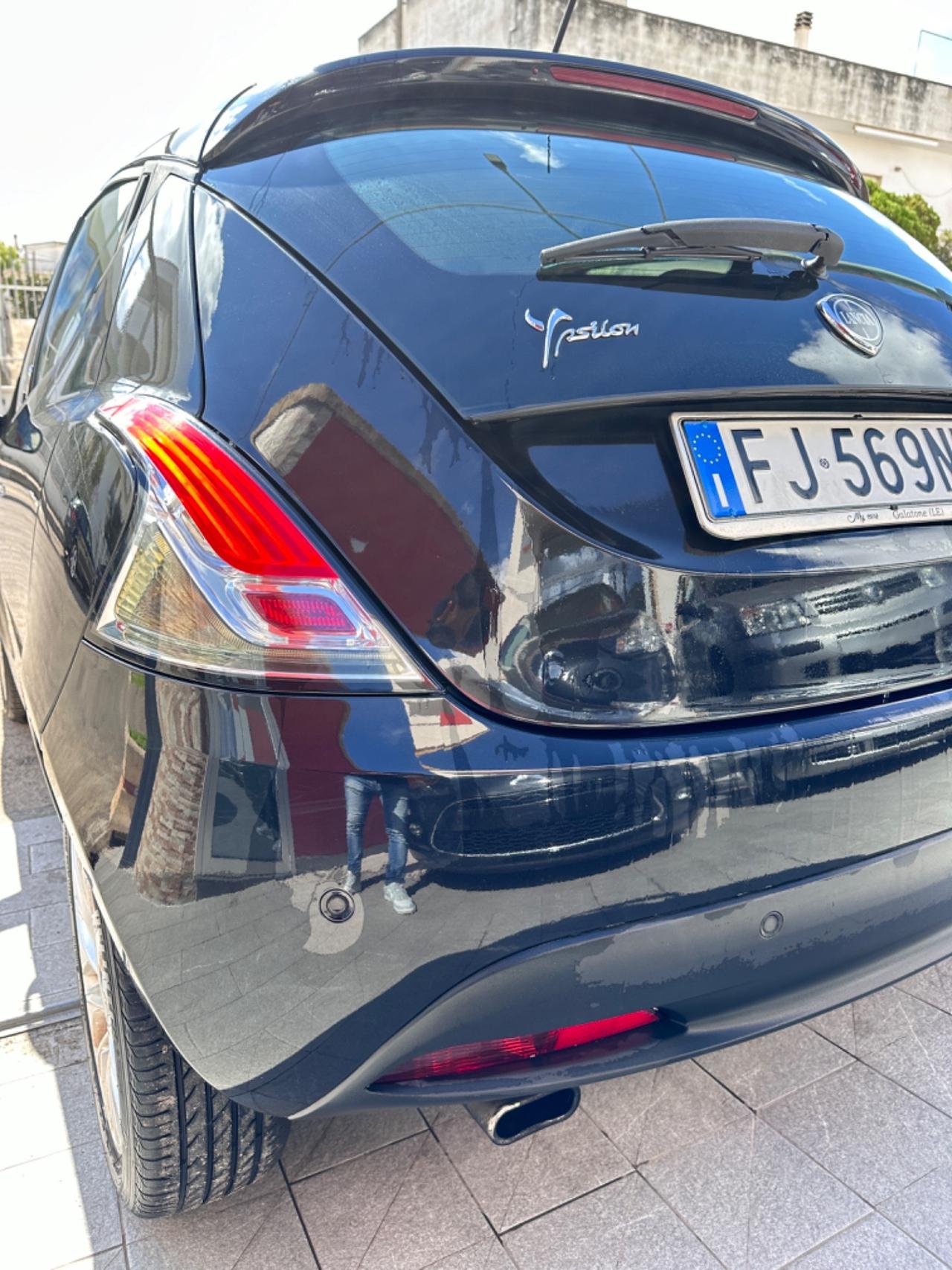 Lancia Ypsilon 1.3 MJT 95 CV Platinum-2013