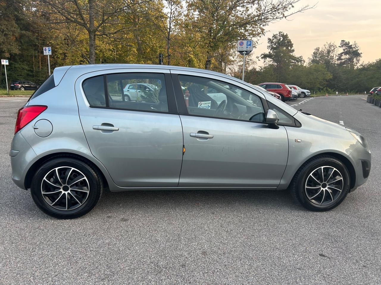 Opel Corsa 1.2 5 porte Sport*Neo patentati *