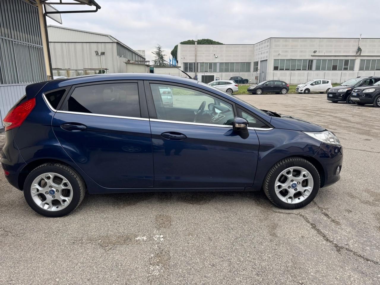 Ford Fiesta 1.4 5p. Bz.- GPL Titanium perfetta