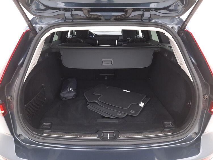 Volvo V60 B4 Momentum Business Pro Geartronic BR654336 2.0 Mild Hybrid 197CV