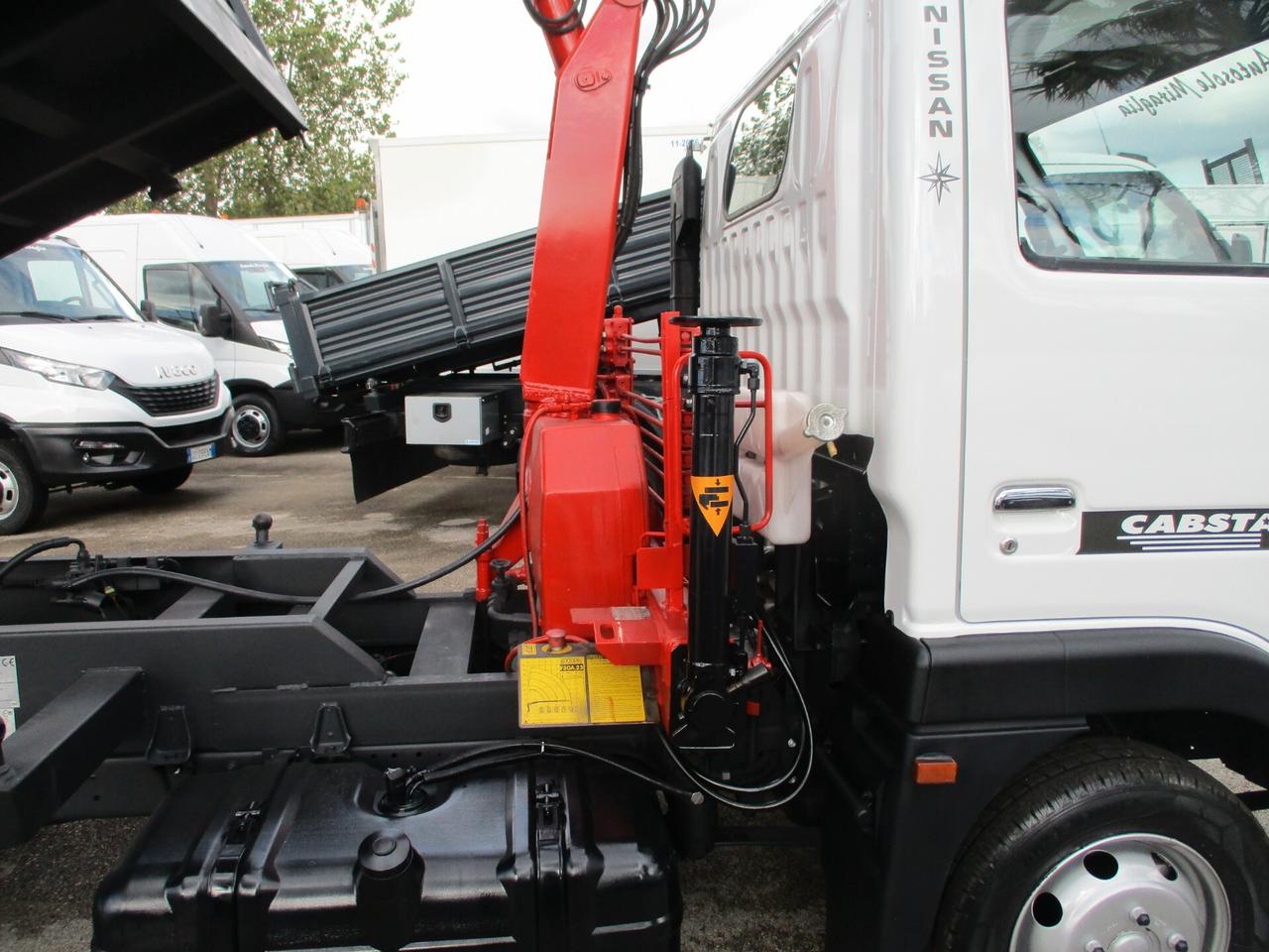 Nissan Cabstar 3000 120CV GRU FASSI F30 3S +RIBALT ATTACCHI PUNTA