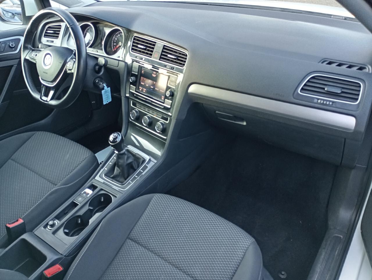 Volkswagen Golf 5P 1.0 TSI 85CV Trendline BMT