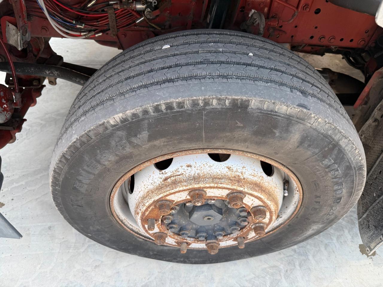 Iveco Eurotech 240E42 cassone fisso con rampe idrauliche e gru