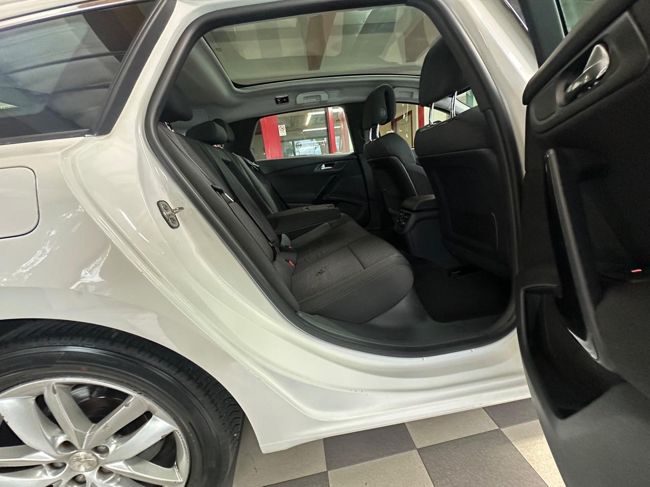 Peugeot 508 2.0 HDi 140CV SW Allure