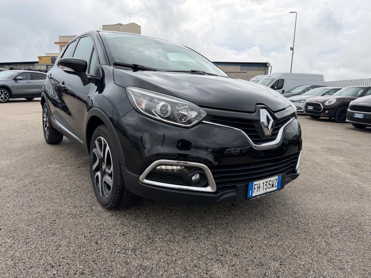 RENAULT CAPTUR 1.2 TCE EDC FULL INTENS MY17