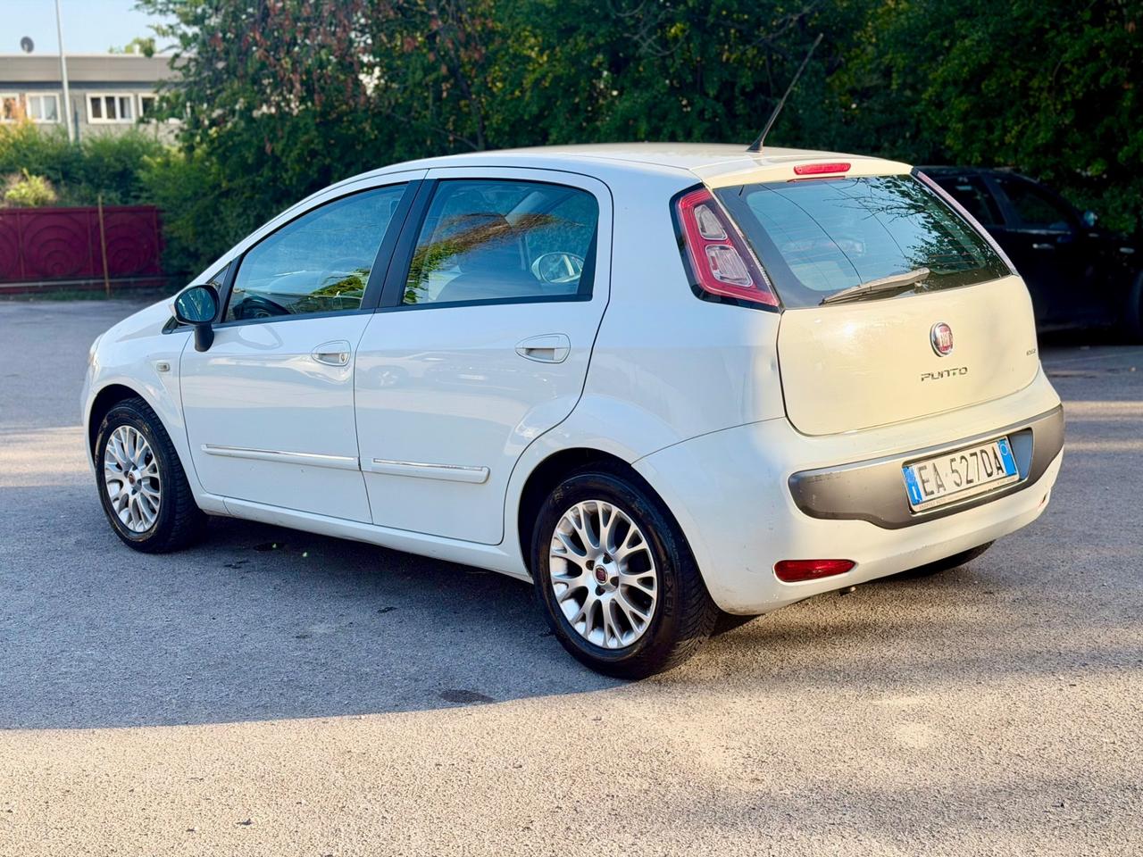 Fiat Punto Evo 2011 1.4 benzina/gol scade 2030 ok neopatentati ! ! !