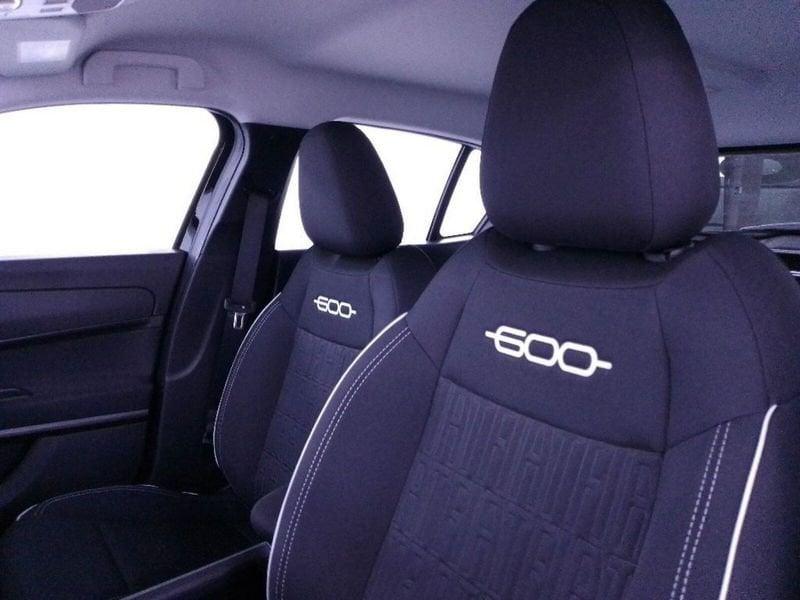 FIAT 600 1.2 hybrid Business 110cv auto