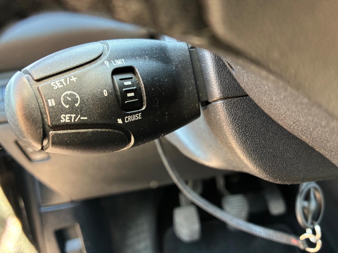 Peugeot 208 1.4 GPL 5p - 2015