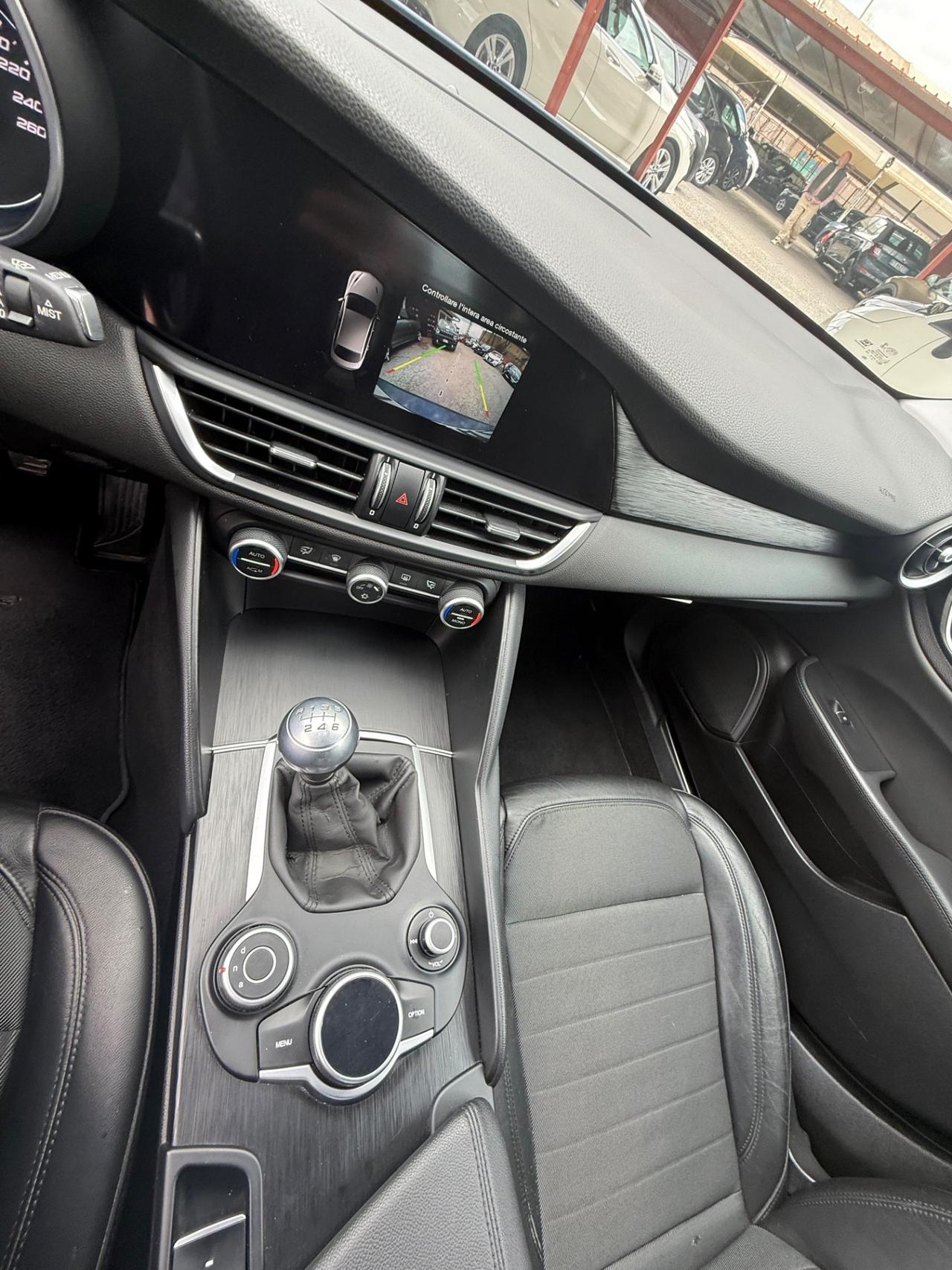 Giulia 2.2 180 CV- Sport-rate-garanzia-permute-E6