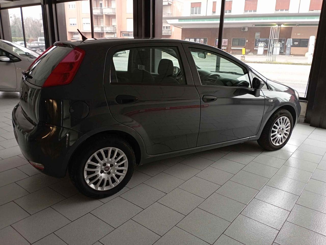 Fiat Punto 1.3 MJT II S&S 95 CV 5 porte Street