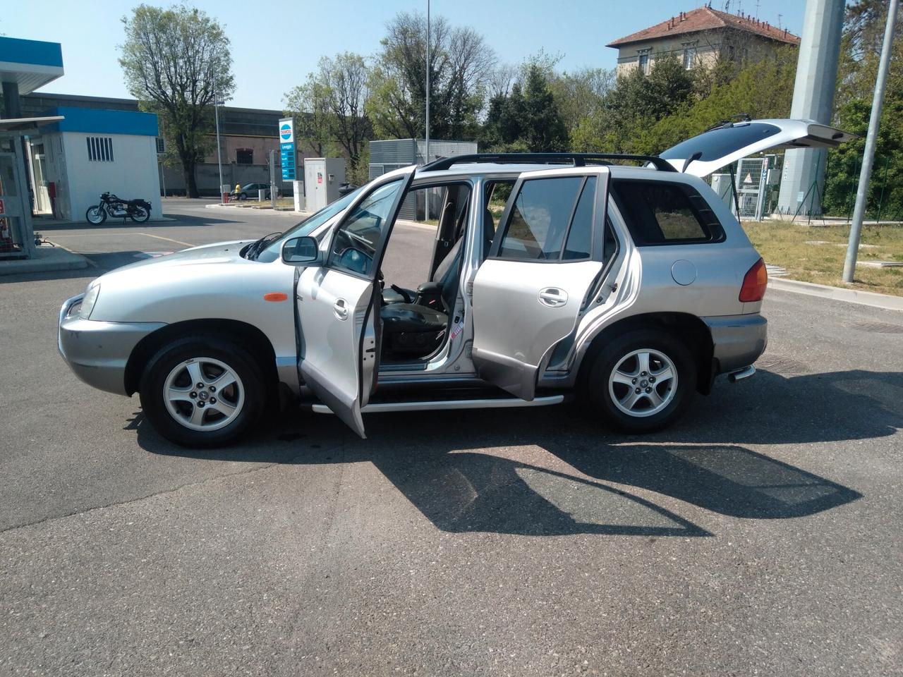 Hyundai Santa Fe 2.0 CRDi 125cv TD VGT 4WD Dynamic x neopatentati