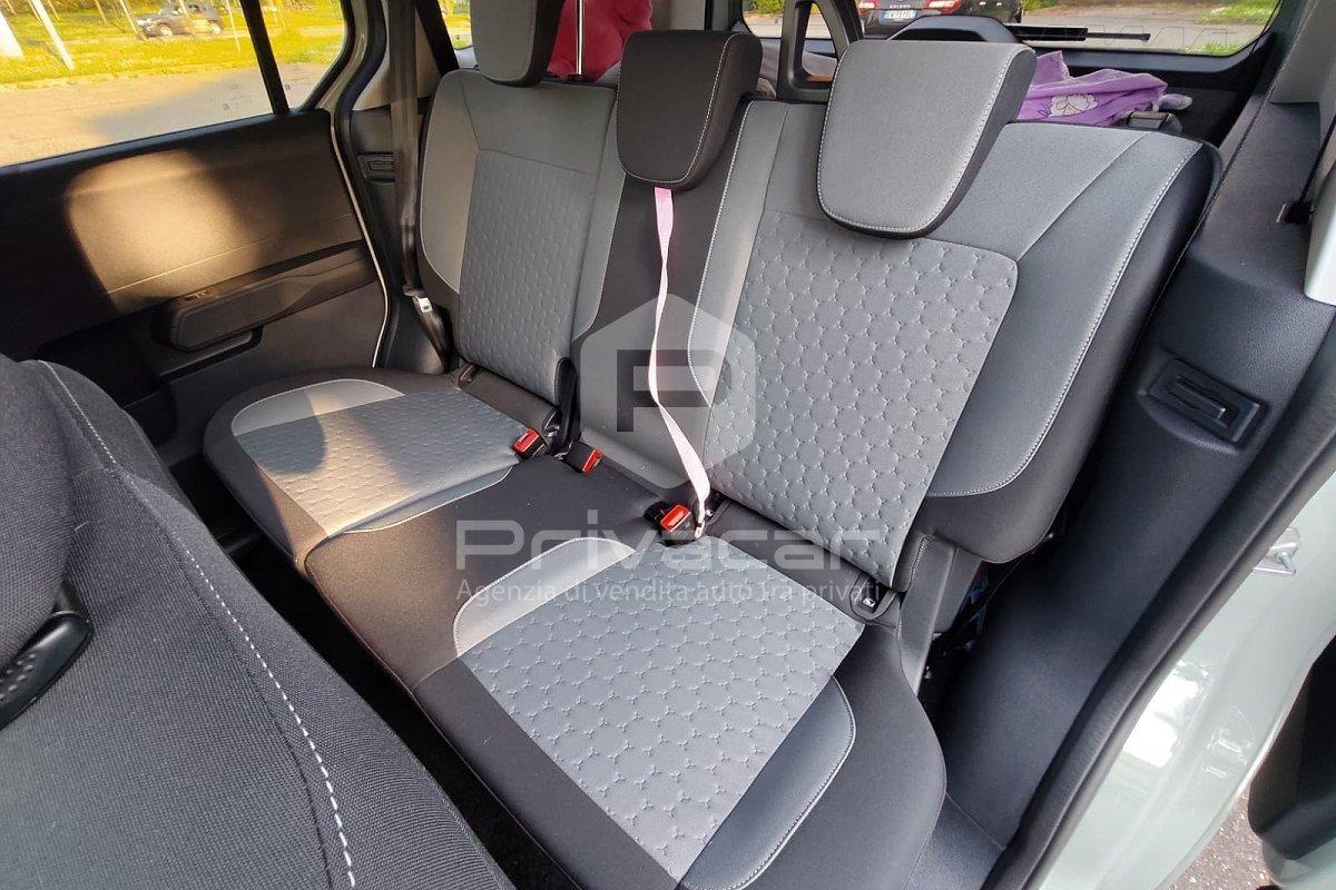 FORD Tourneo Courier 1.0 EcoBoost Powershift Titanium