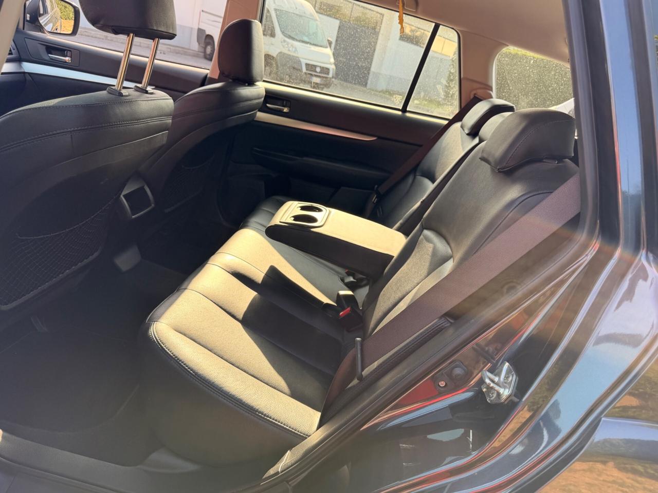 Subaru OUTBACK 2.0D 2012 buone condizioni