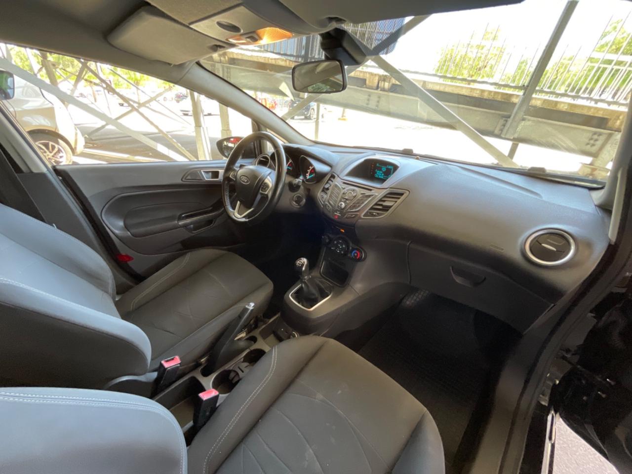 Ford Fiesta 1.5 TDCi 75CV 5 porte Titanium