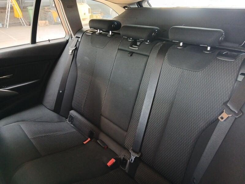 BMW Serie 3 320d Business Advantage Autom.