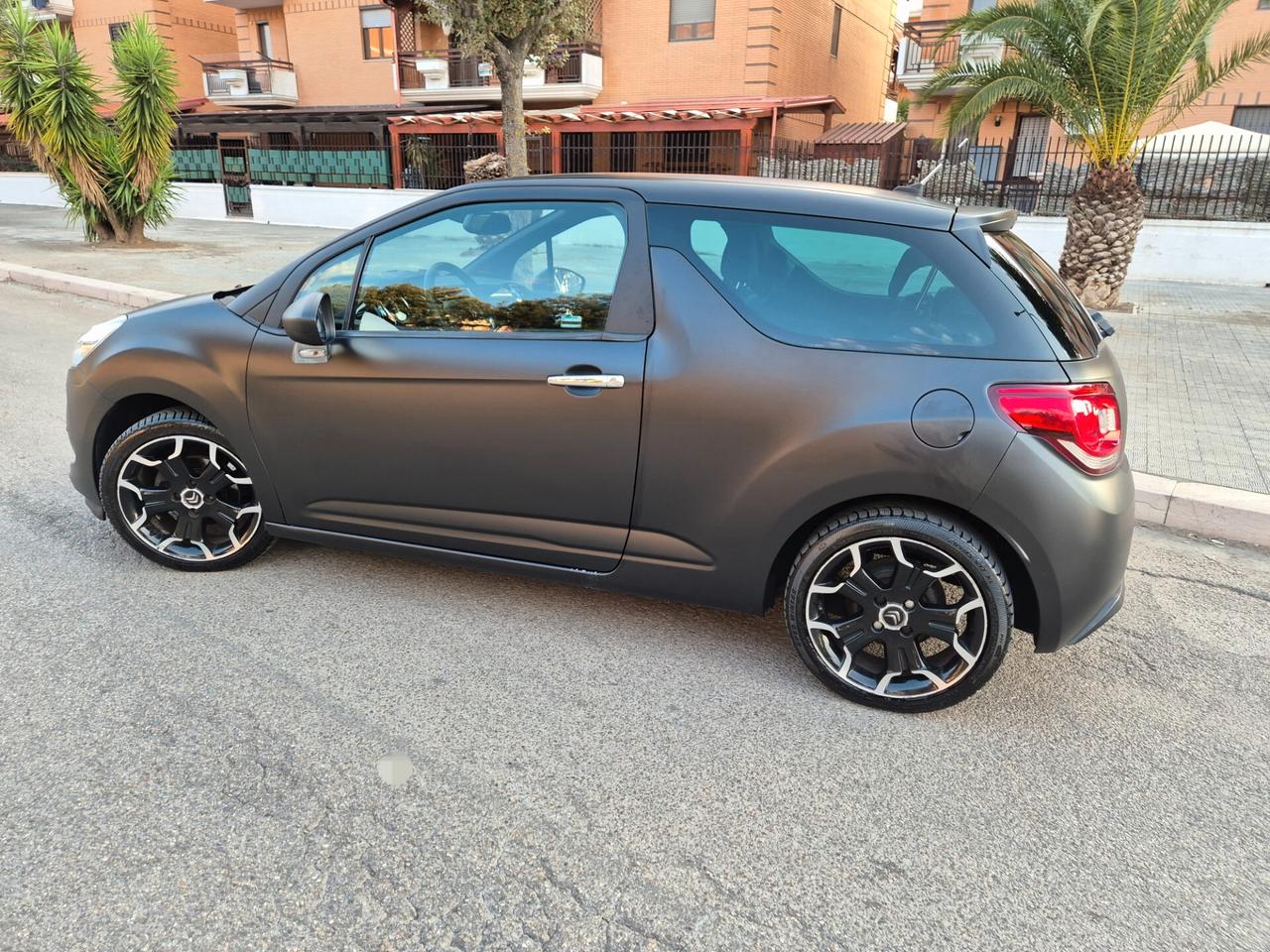 DS3 1.4 benzina just black 95cv nero opaco 2012