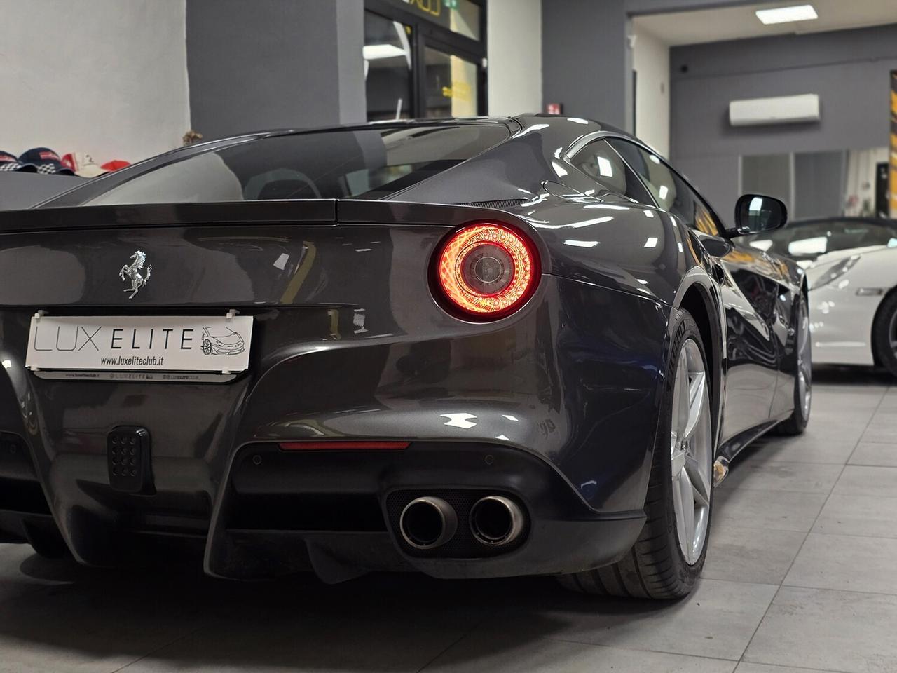 Ferrari F12 Berlinetta 6.3 740CV V12 SERVICE BOOK FERRARI COMPLETO_ APPENA TAGLIANDATA 08\26 _ KM CERTIFICATI _ CARBONIO _ SEDILI DAYTONA _ GARANZIA 12 MESI