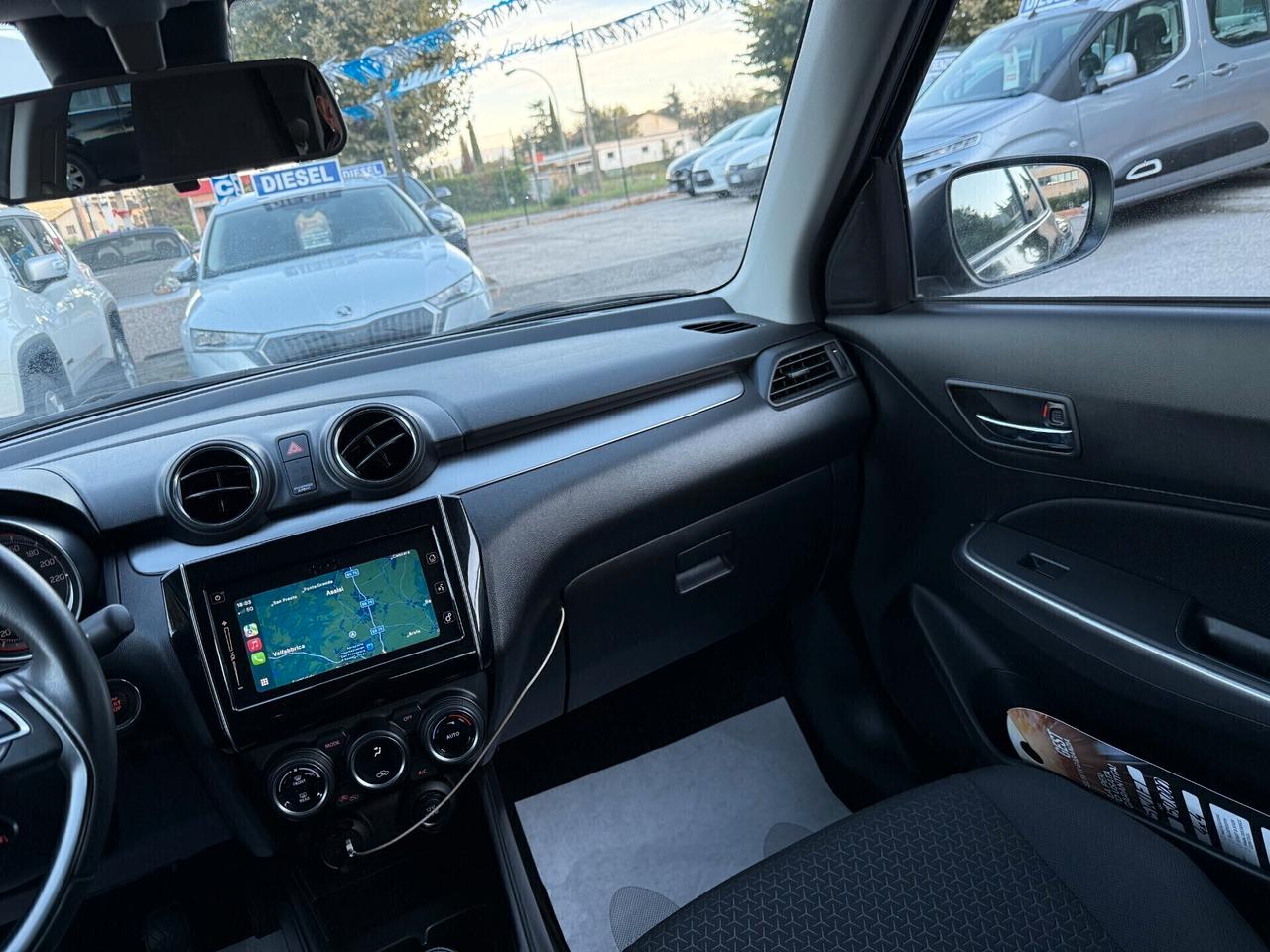 "UNA CHICCA" Suzuki Swift 1.2 Hybrid 4x4 AllGrip Top