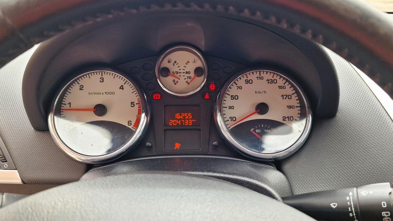 Peugeot 207 1.6 HDi 90CV 5p. XS