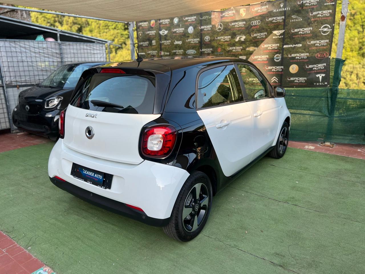 Smart ForFour 71 cv AUTOMATICA/SENSORI/BRACCIOLO