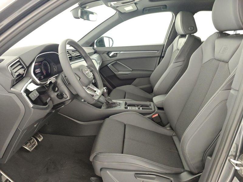 Audi Q3 SPB 40 TDI quattro S tronic Identity Black