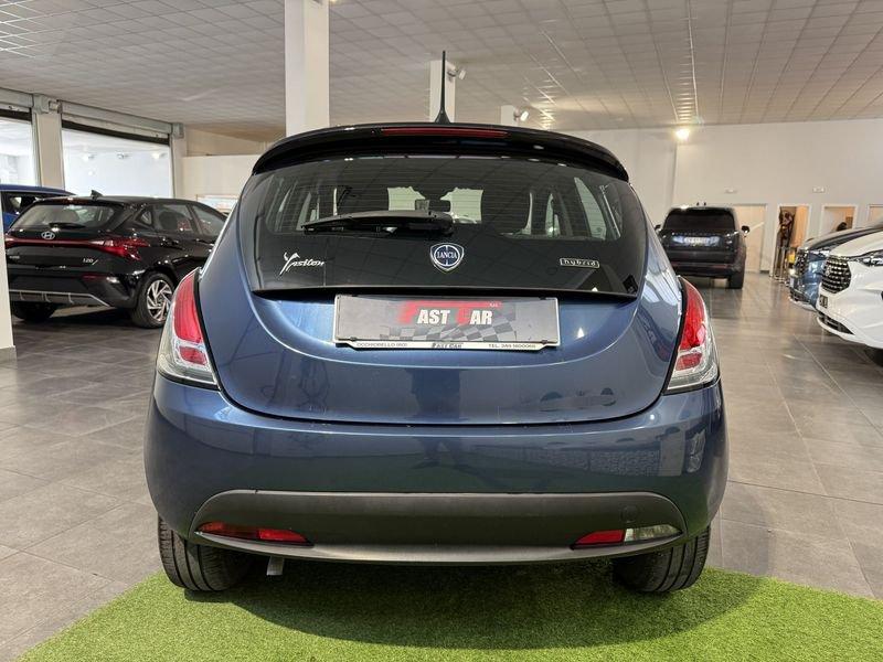 Lancia Ypsilon Ypsilon 1.0 FireFly 5 porte S&S Hybrid Silver