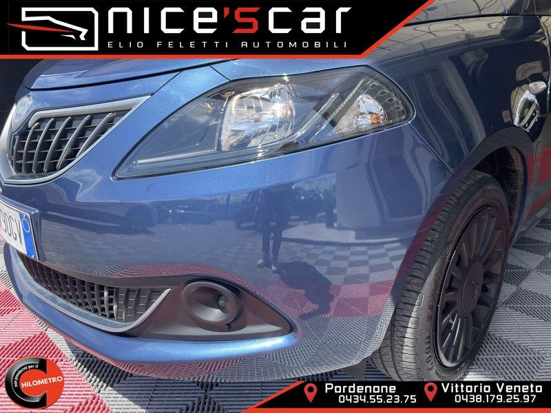Lancia Ypsilon Ypsilon 1.0 FireFly 5 porte S&S Hybrid Ecochic Silver