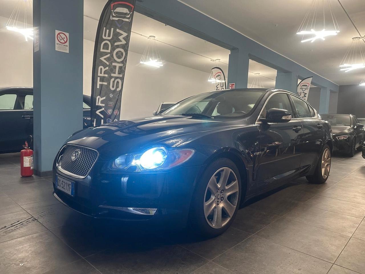 Jaguar XF 2.7D V6 Premium Luxury
