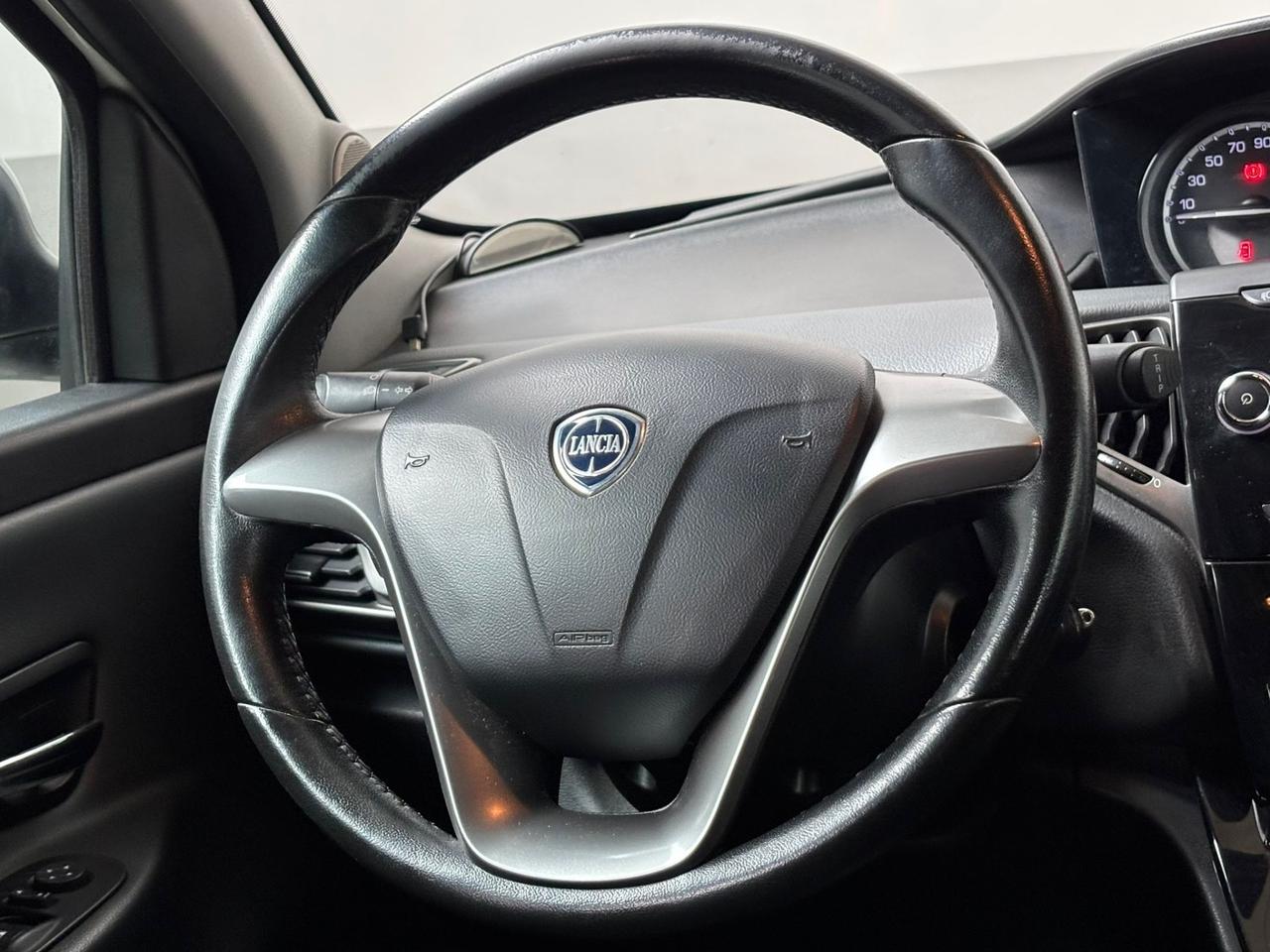 Lancia Ypsilon 1.2 69 CV Platinum