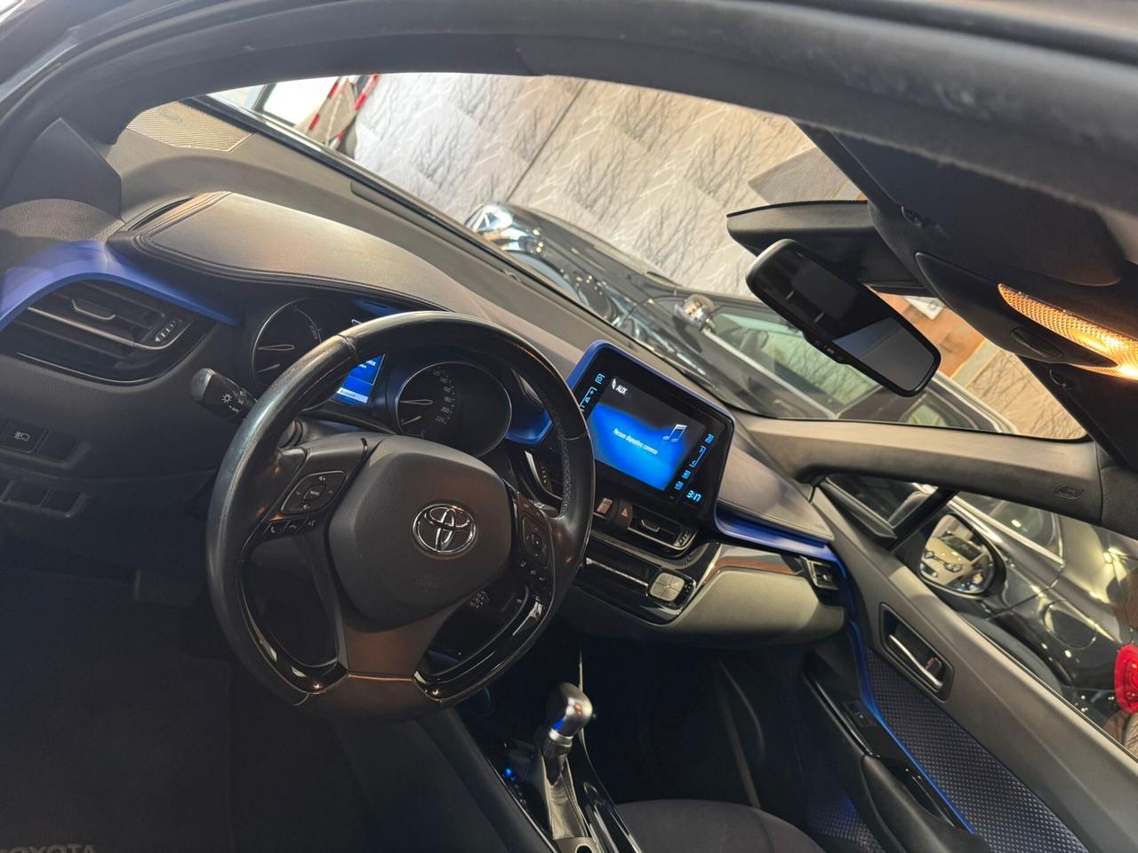 Toyota C-HR 1.8 Hybrid E-CVT Style