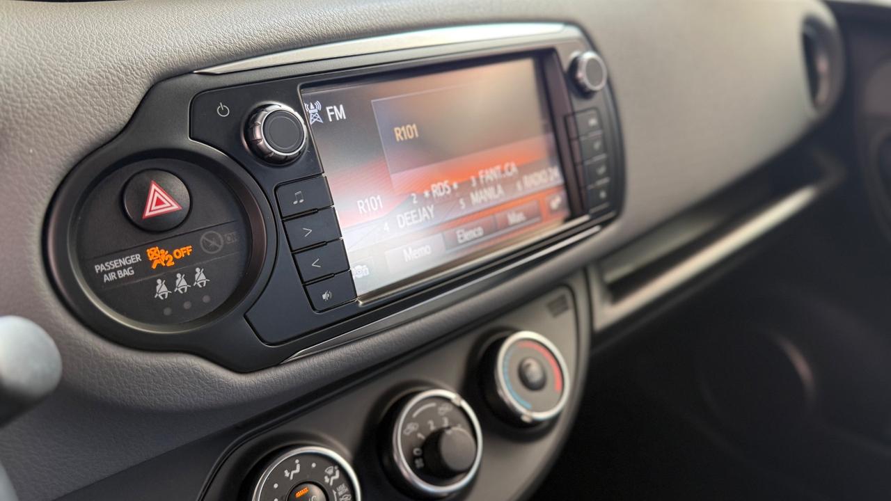 Toyota Yaris GPL LOUNGE