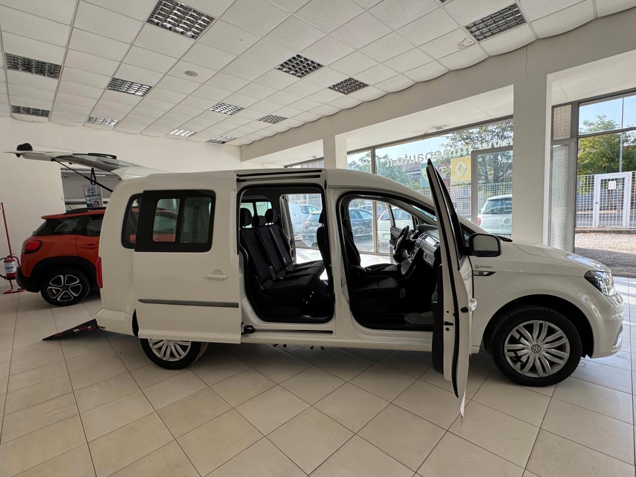 Volkswagen Caddy 2.0 TDI 102 CV Maxi Trasporto Disabile