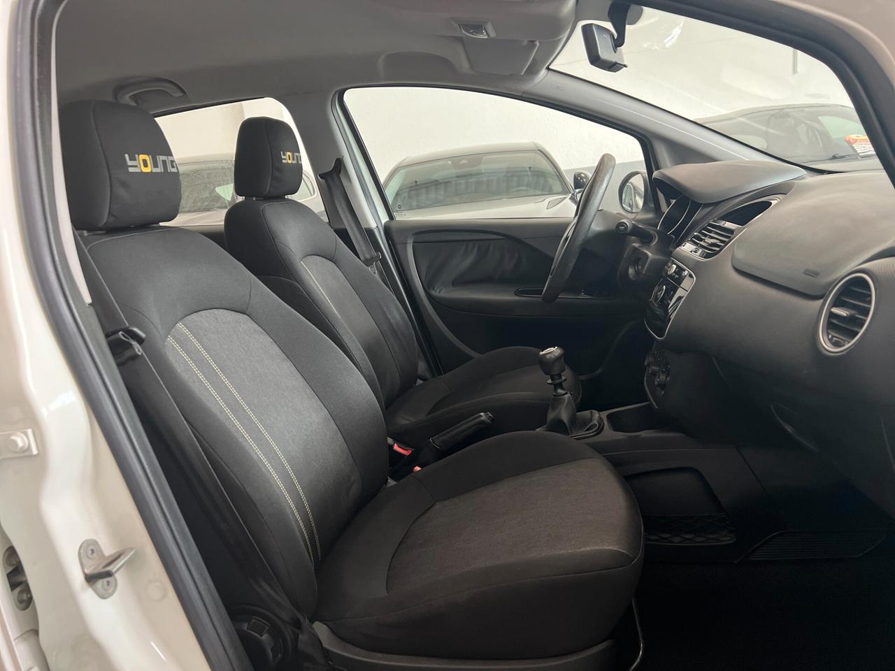 Fiat Punto 1.2 16V 5 porte Young NEOPATENTATI