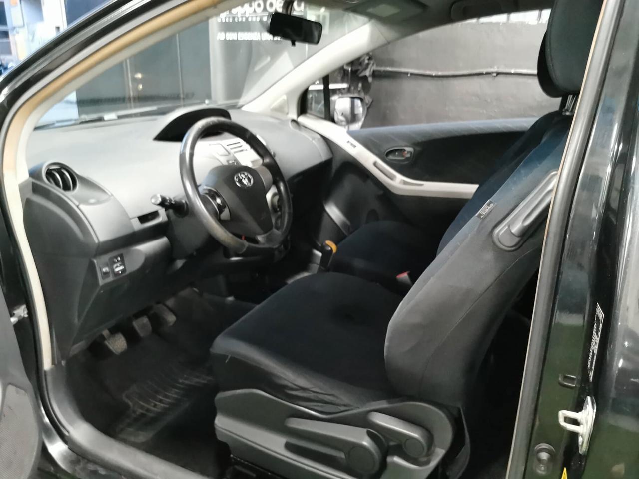 Toyota Yaris 1.0 3 porte Sol GARANZIA 12 MESI