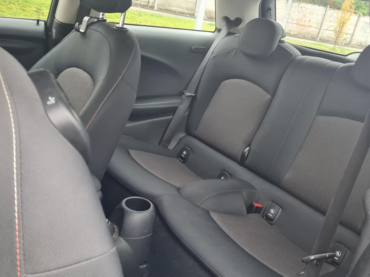 Mini One D 5-door Hatch 1.5 One Business #7476