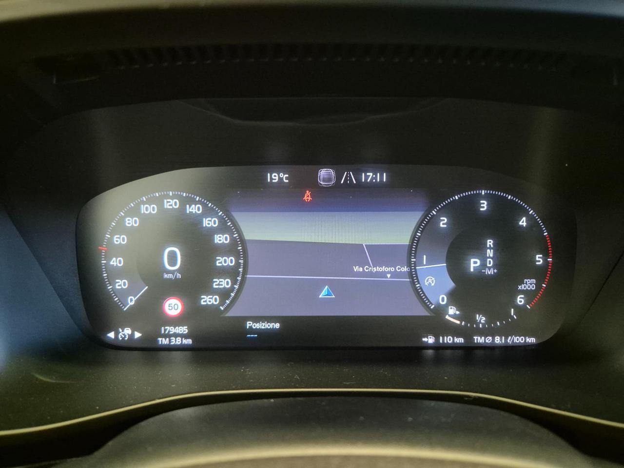 Volvo XC40 2.0 d3 R-design geartronic - UNIPROPRIETARIO - ACC/Lim - Cam