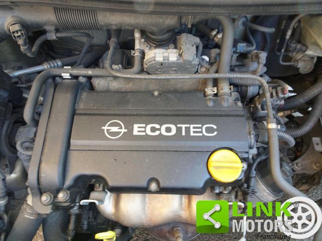 OPEL Corsa 1.2 3 porte Easytronic Enjoy